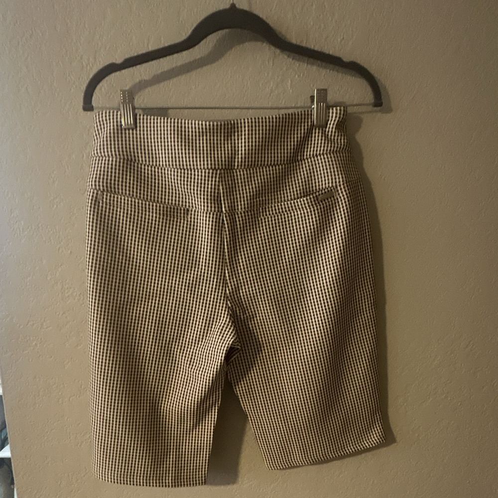 AceGolfs Women's Brown/White Gingham Bermuda Golf Shorts M NWT - Picture 3 of 4